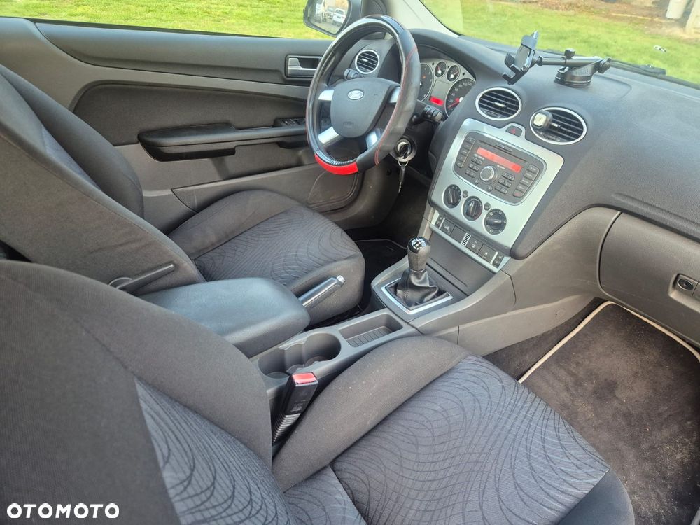 Ford Focus 1.6 Ambiente - 5