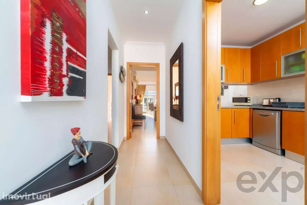 Fantástico apartamento T2 com terraço privativo, estacionamento e pisc - Grande imagem: 4/31