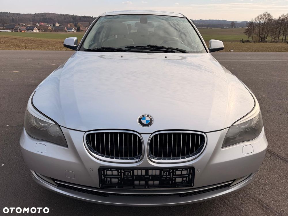 BMW Seria 5 525d xDrive - 2