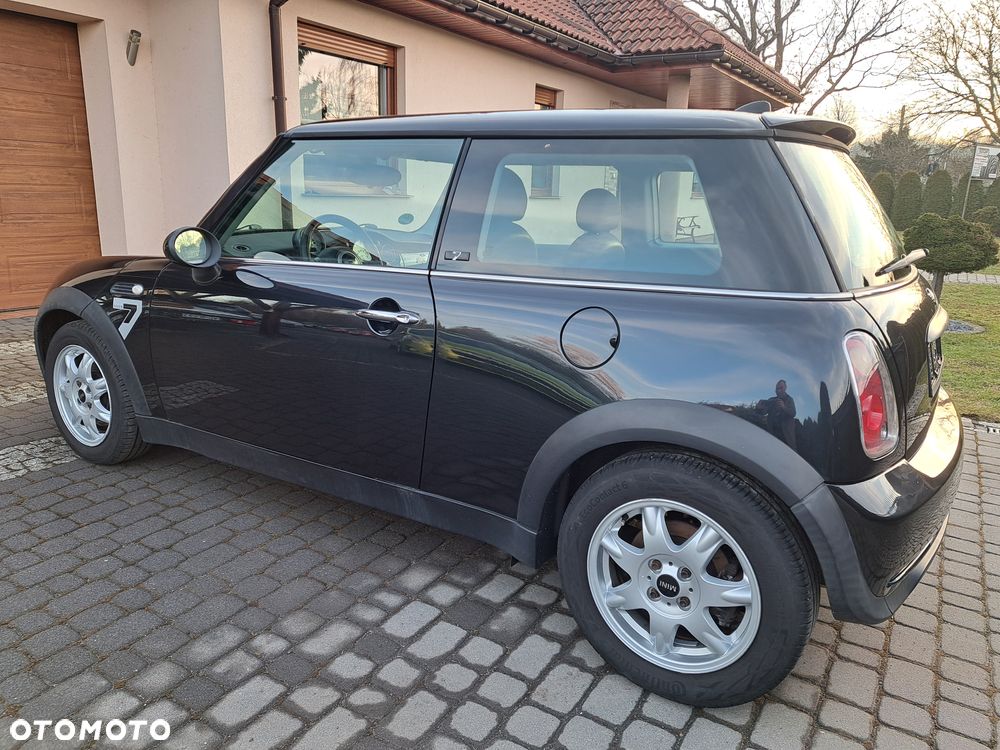 MINI ONE Seven - 11