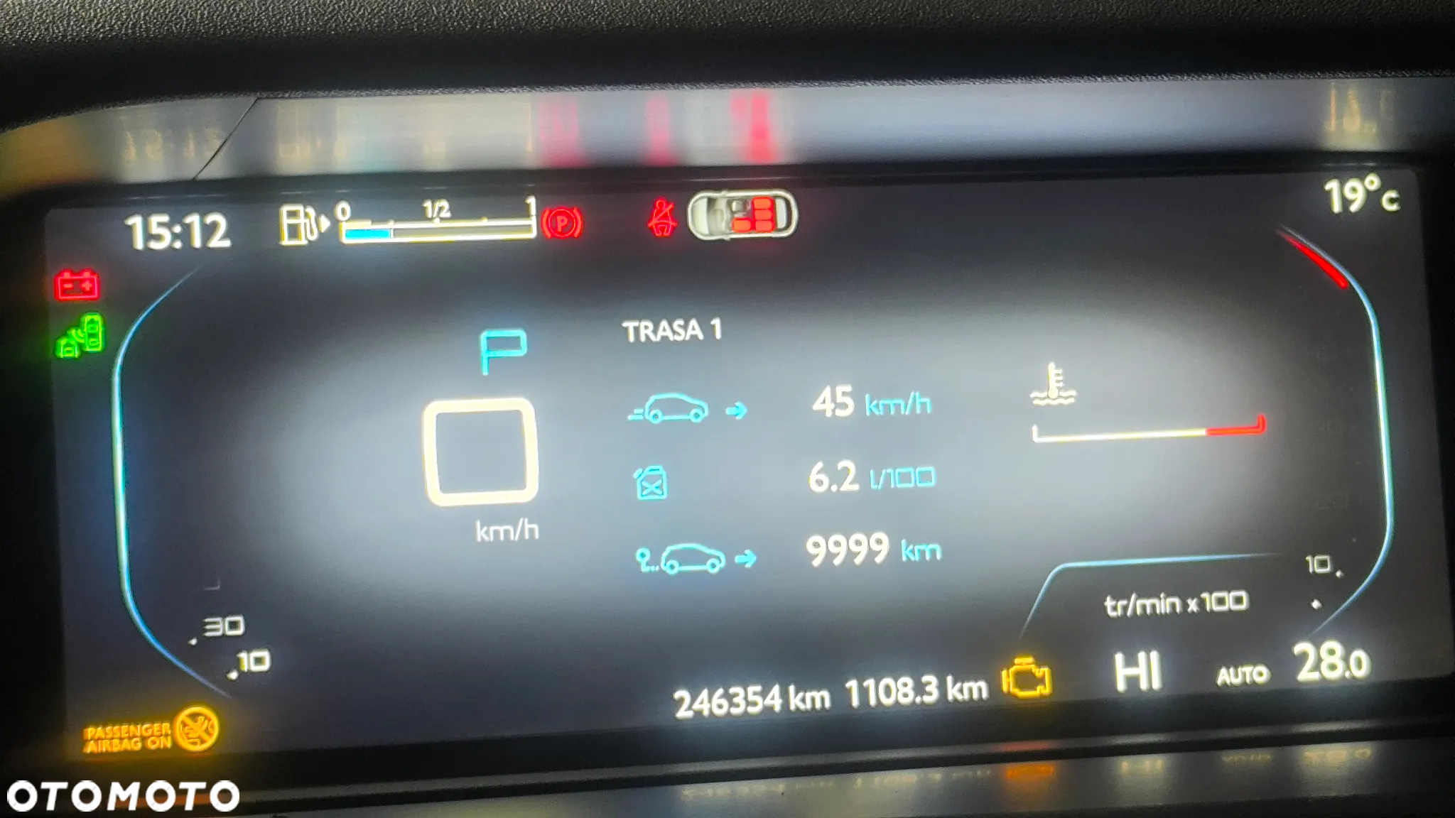 Citroën C4 Picasso 1.6 BlueHDi Shine S&S EAT6 - 26