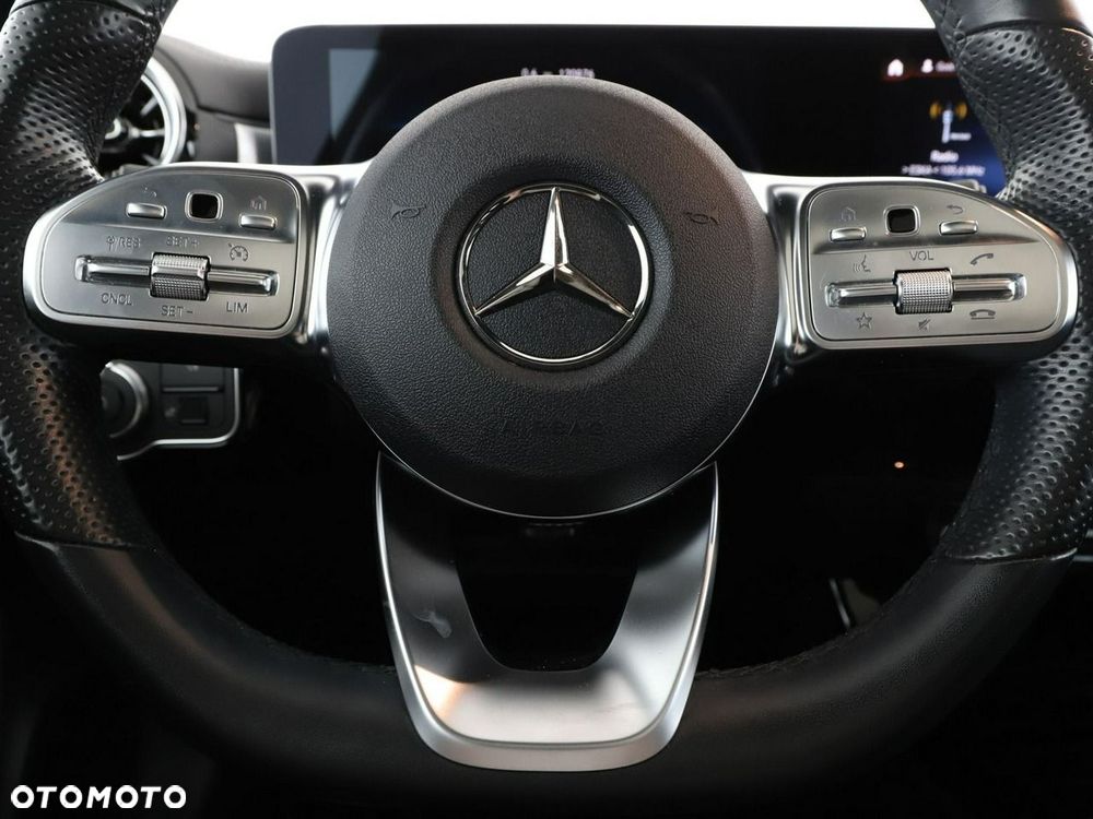Mercedes-Benz CLA 180 7G-DCT AMG Line - 22