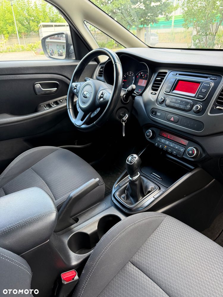 Kia Carens 1.6 GDI L 7os - 18