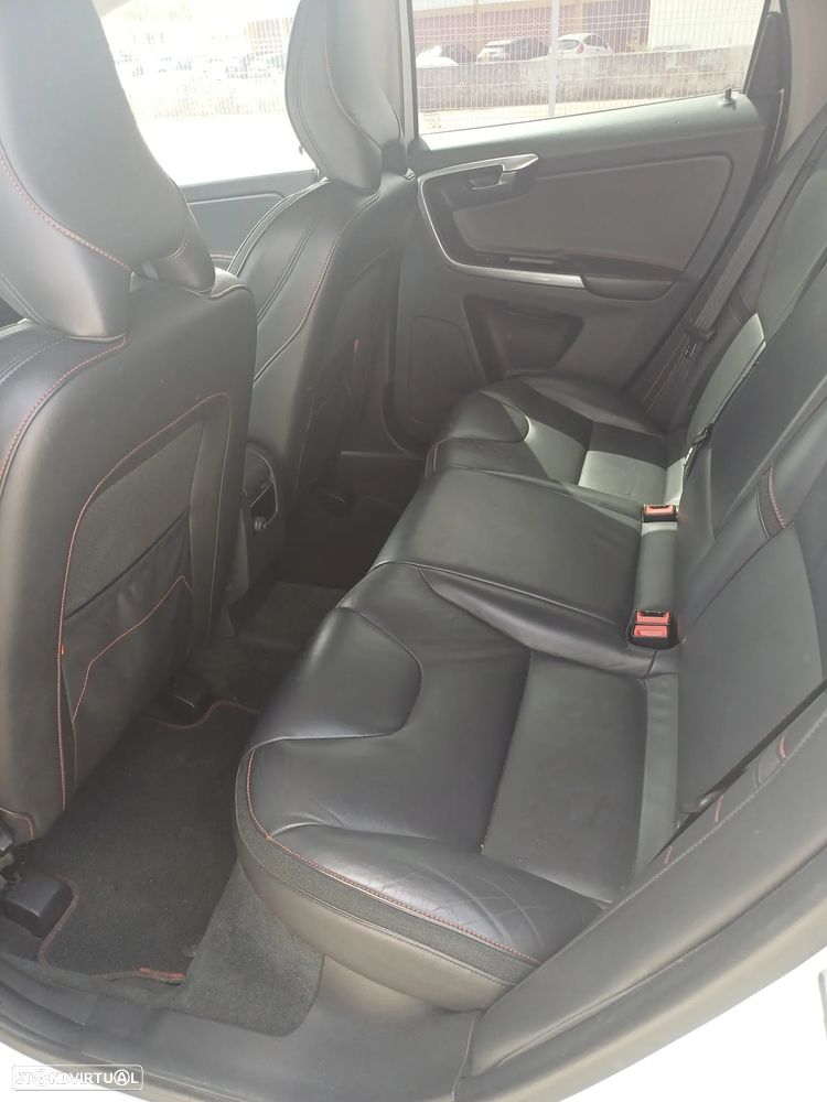 Volvo XC 60 2.0 D4 Volvo Ocean Race - 12