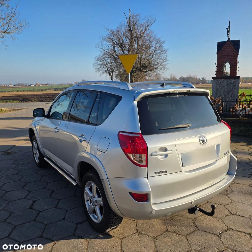 Toyota RAV4 2.2 D-4D Luna - 4