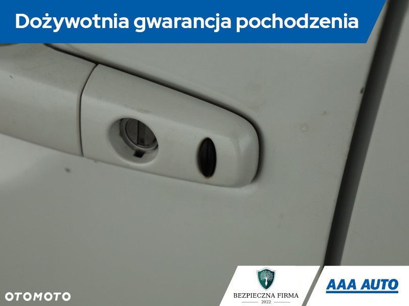 Mitsubishi Outlander - 11