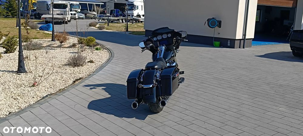 Harley-Davidson Touring Street Glide - 14