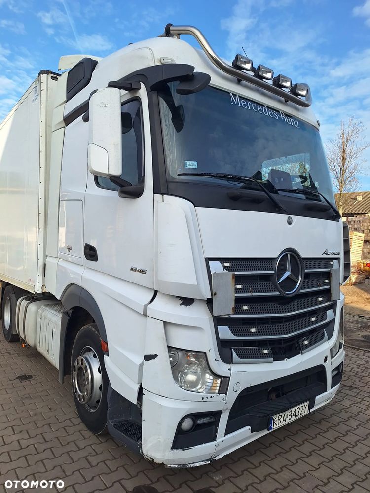 Mercedes-Benz Actros - 4