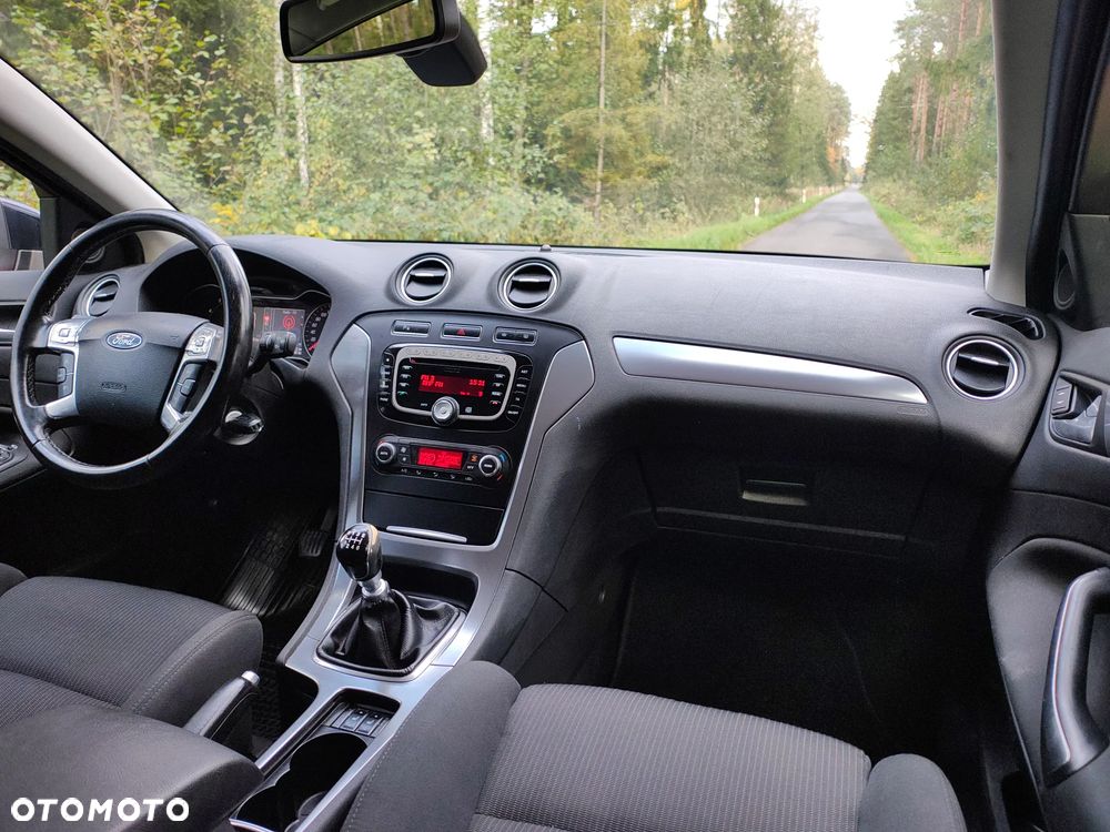 Ford Mondeo - 21