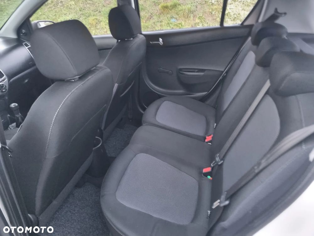 Hyundai i20 1.25 Comfort - 19