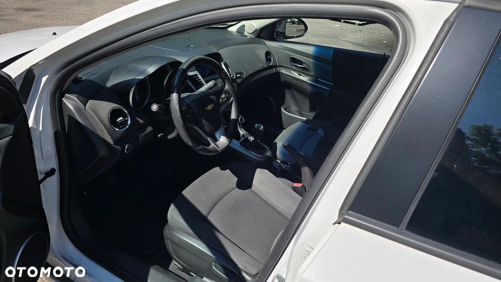 Chevrolet Cruze 2.0 VDCi LS+ - 9