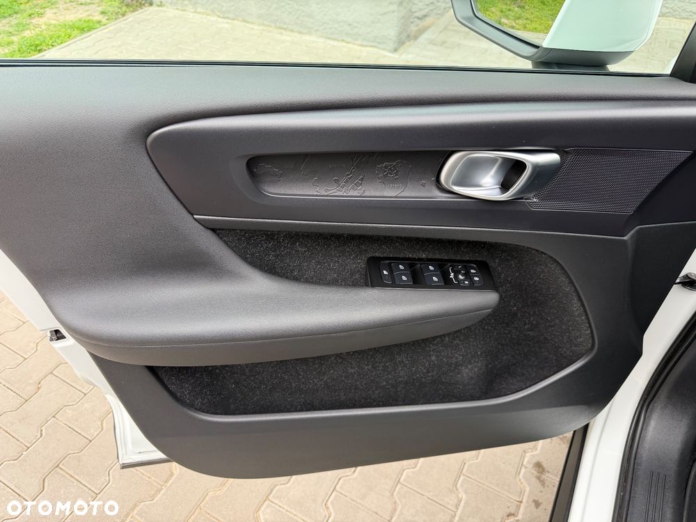 Volvo XC 40 T3 Momentum - 10