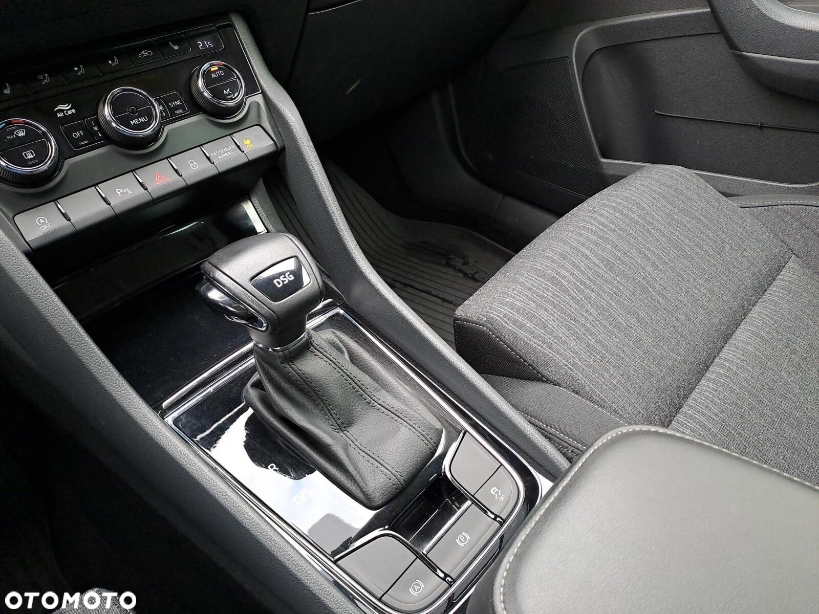 Skoda Karoq 1.5 TSI ACT 4x2 Style DSG - 12