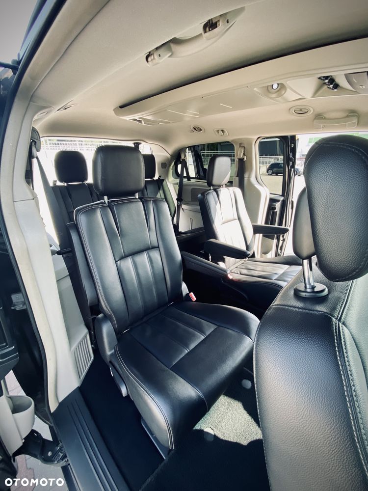 Chrysler Town & Country 3.6 Touring - 10