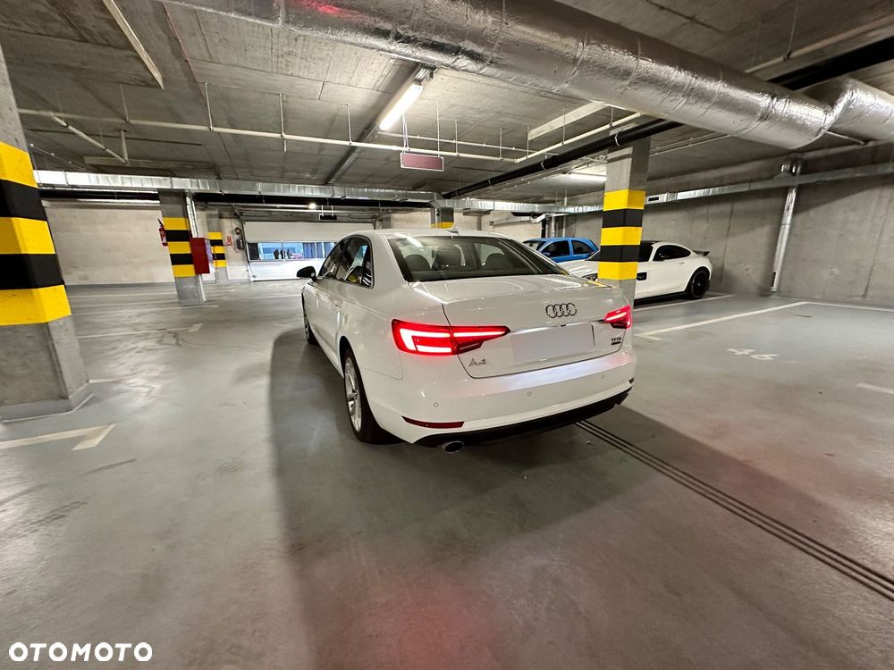 Audi A4 Limousine - 12