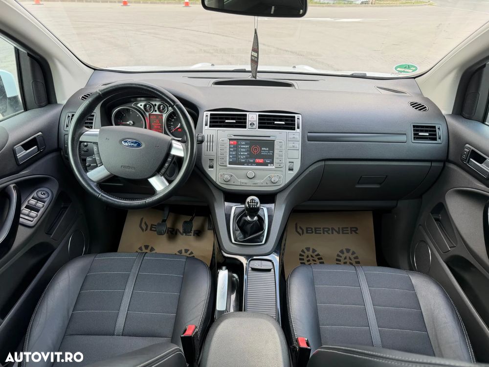 Ford Kuga S 2.0 TDCi 4x4 Plus Editionsmodell - 9