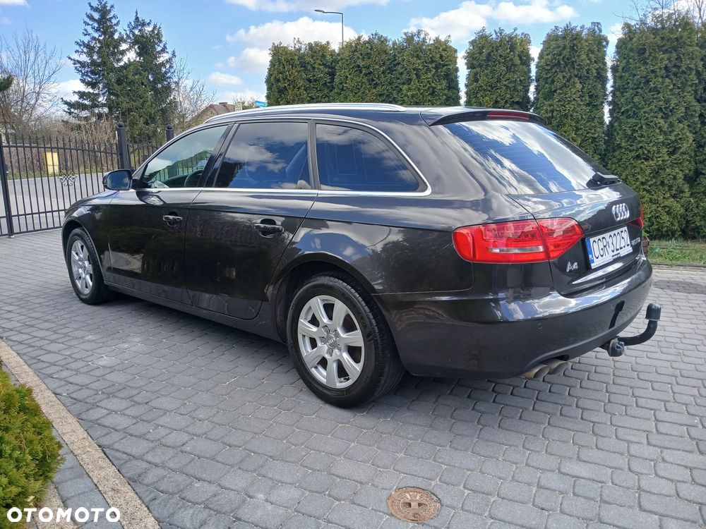 Audi A4 Avant - 16