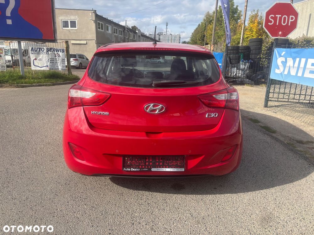 Hyundai i30 1.4 Classic + - 9
