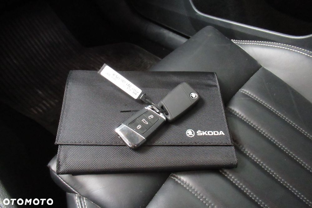 Skoda Superb 2.0 TDI Ambition - 14