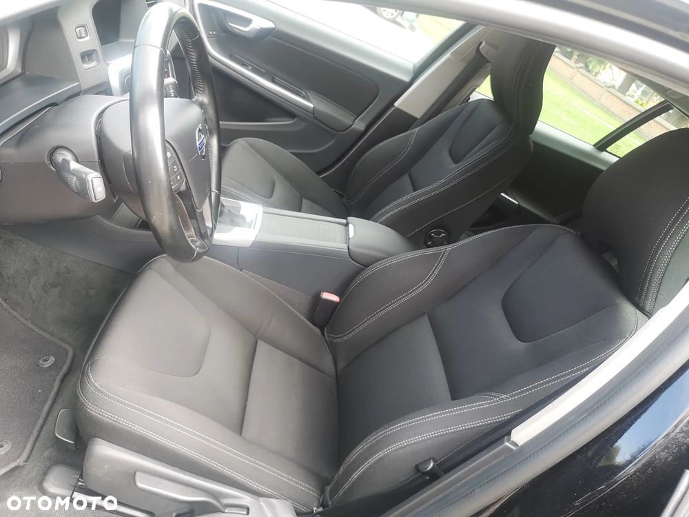 Volvo V60 T3 - 37