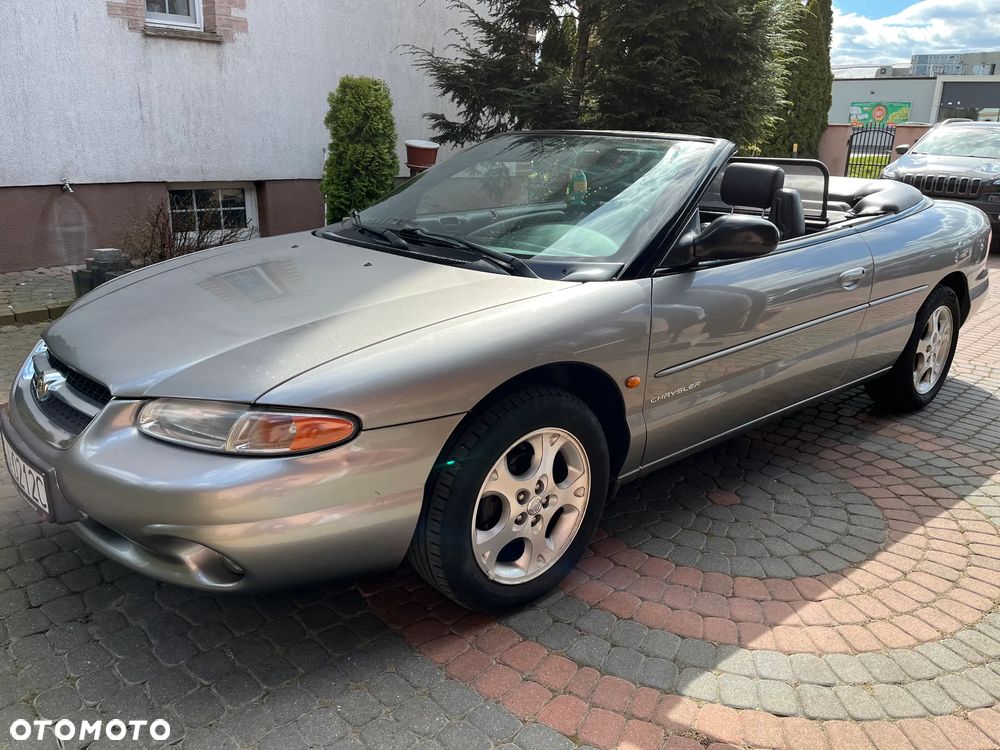 Chrysler Stratus - 5