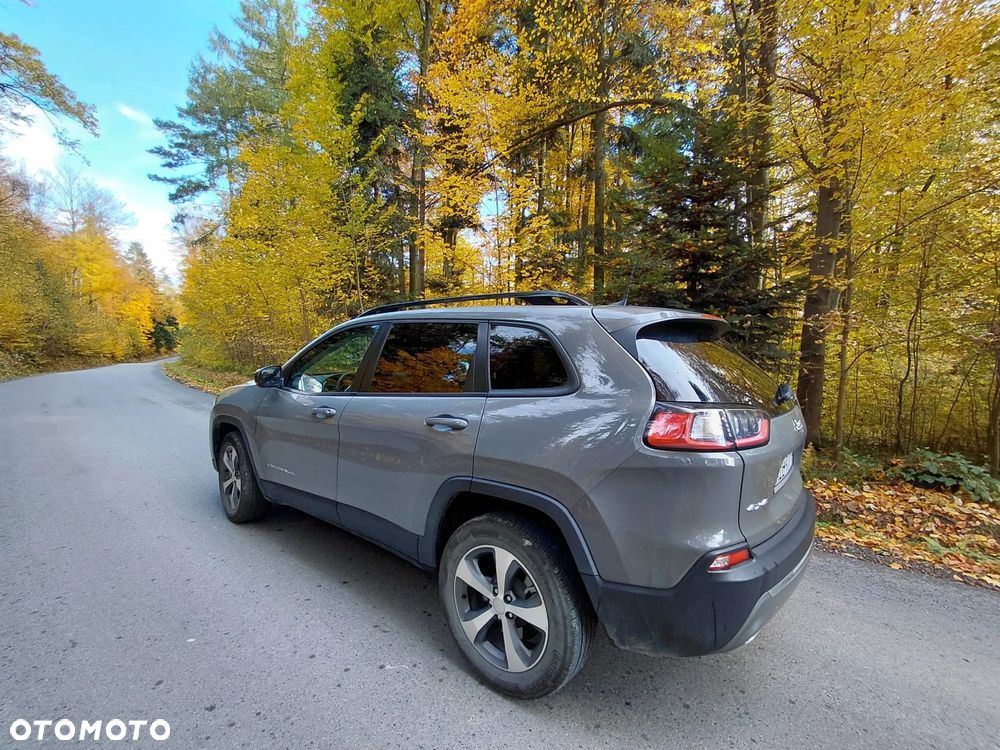 Jeep Cherokee - 3