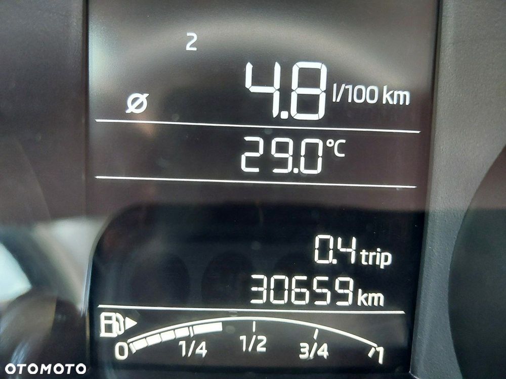 Skoda Fabia 1.0 TSI Ambition - 4