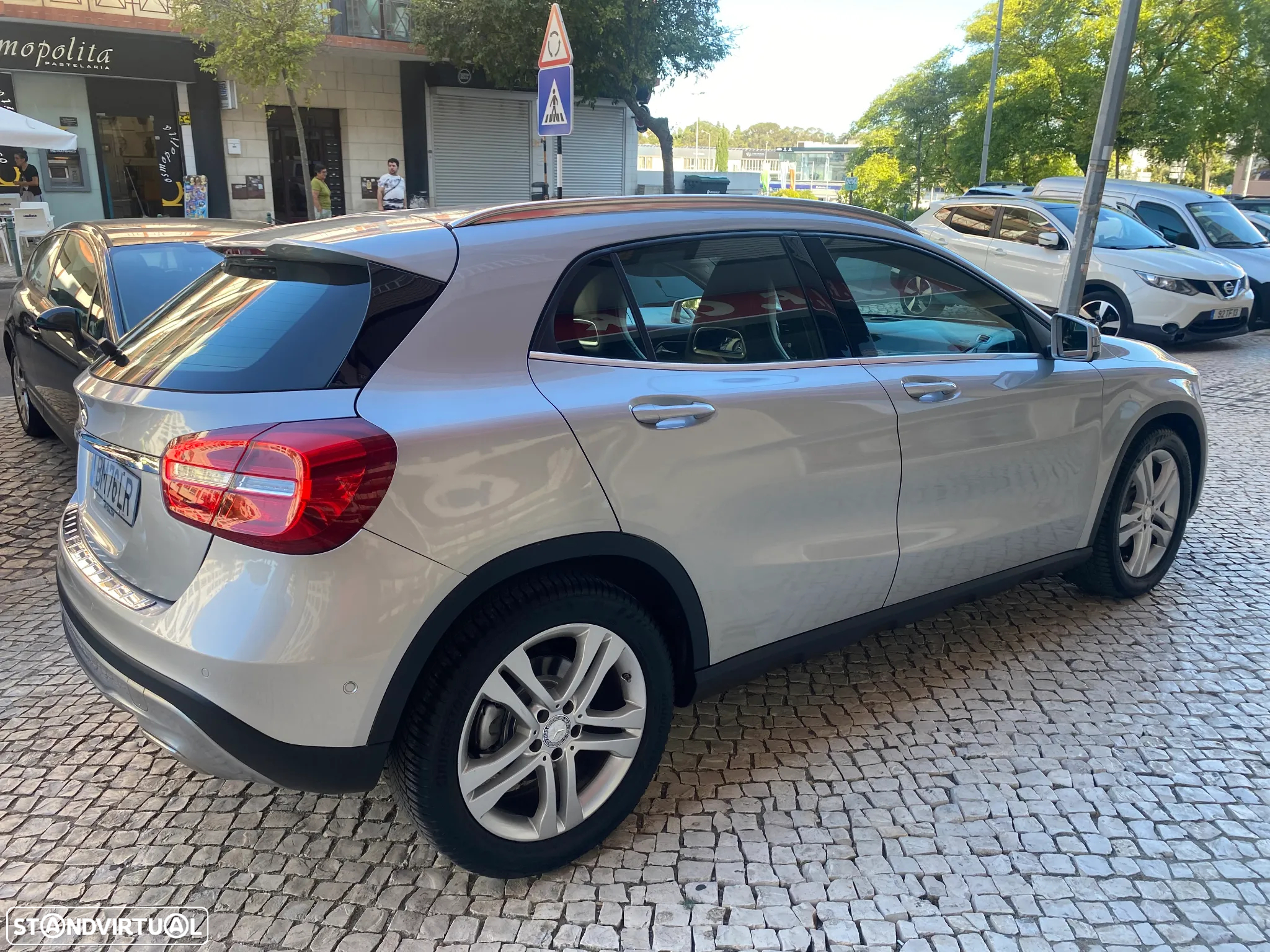 Mercedes-Benz GLA 180 (CDI) d 7G-DCT Urban - 19