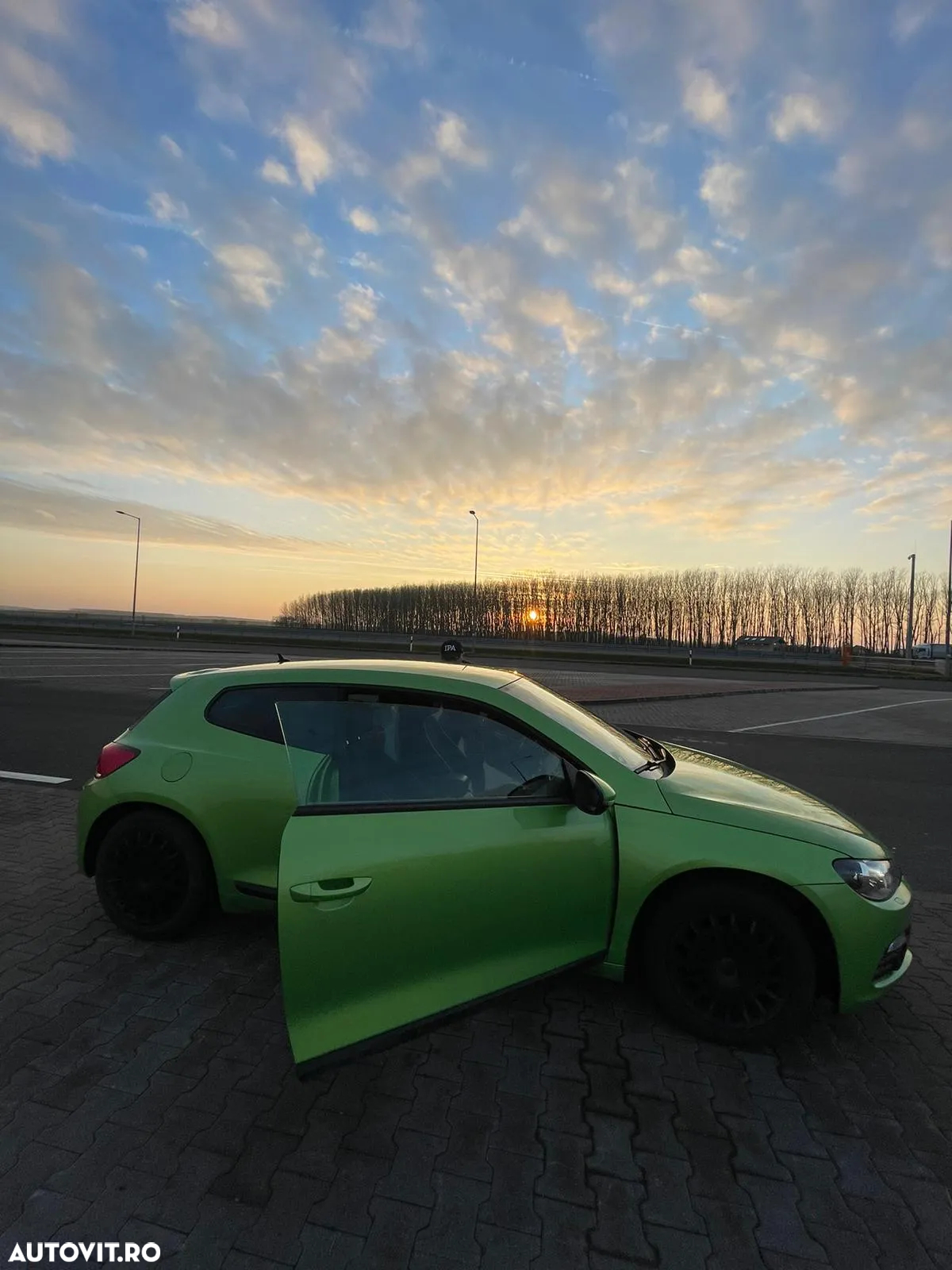 Volkswagen Scirocco 2.0 TSI DSG - 10