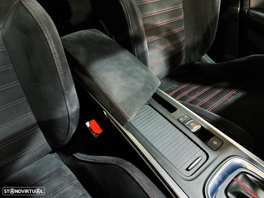 Renault Mégane 1.8 TCe R.S. EDC J19 - 37