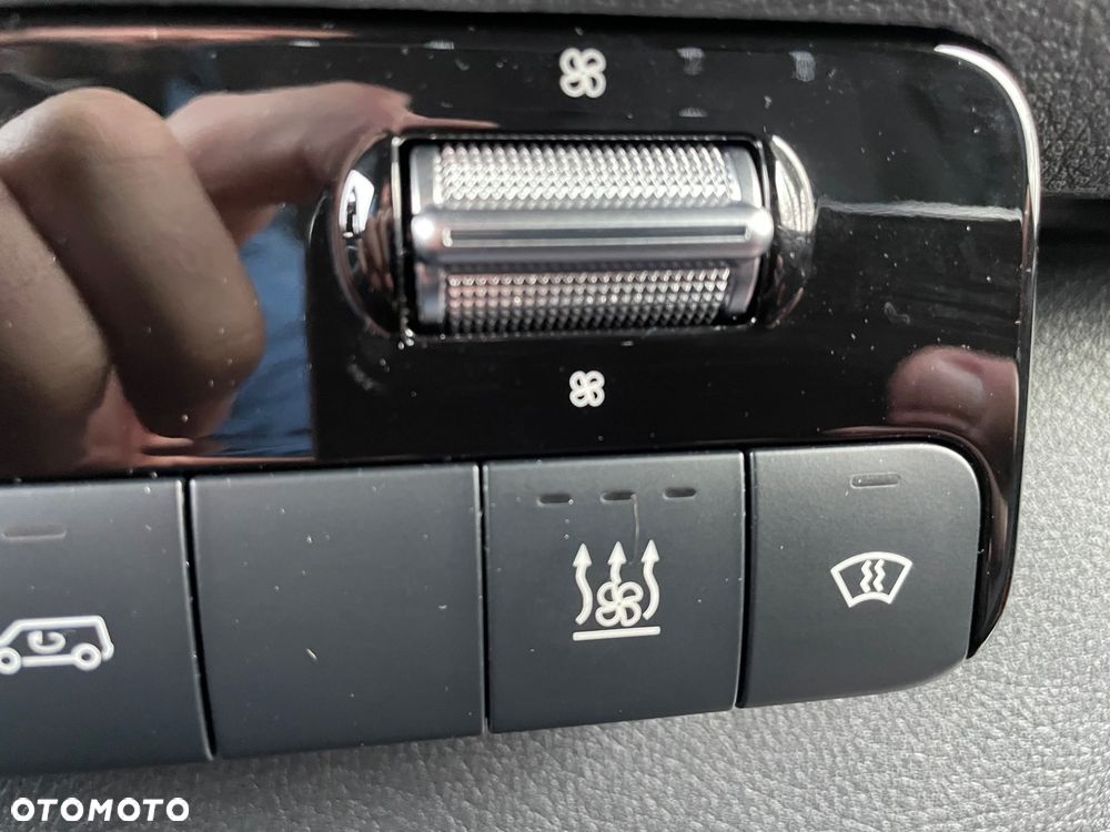 Mercedes-Benz Sprinter - 16