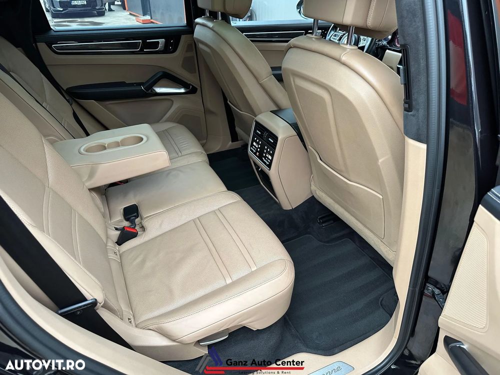 Porsche Cayenne Turbo Tiptronic S - 19