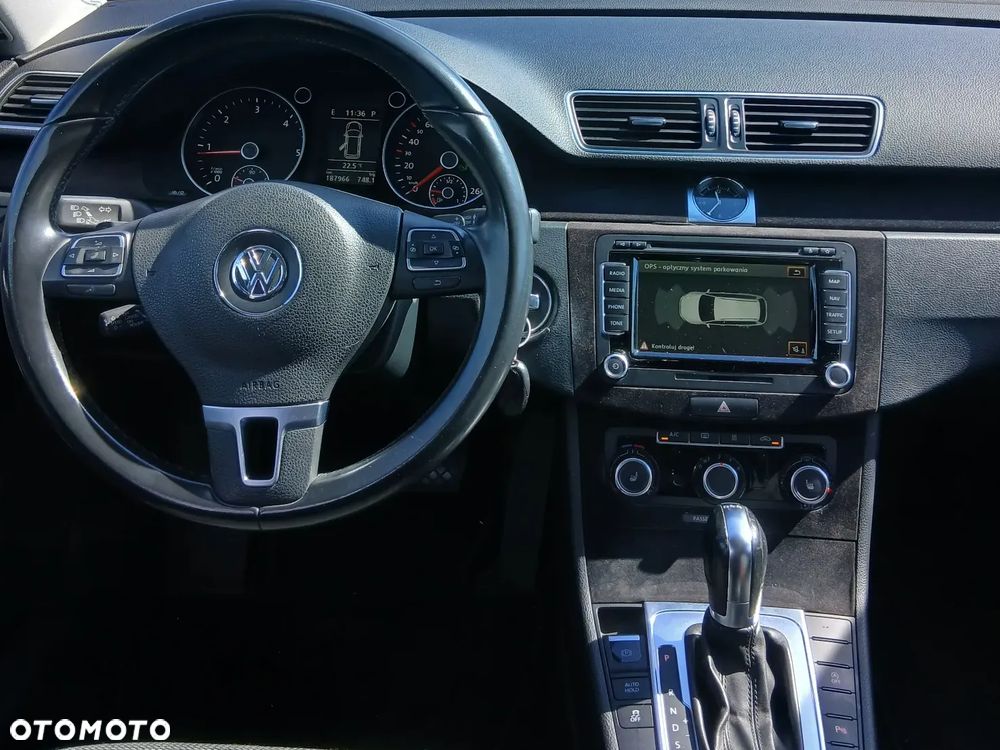 Volkswagen Passat 2.0 TDI Highline DSG - 6