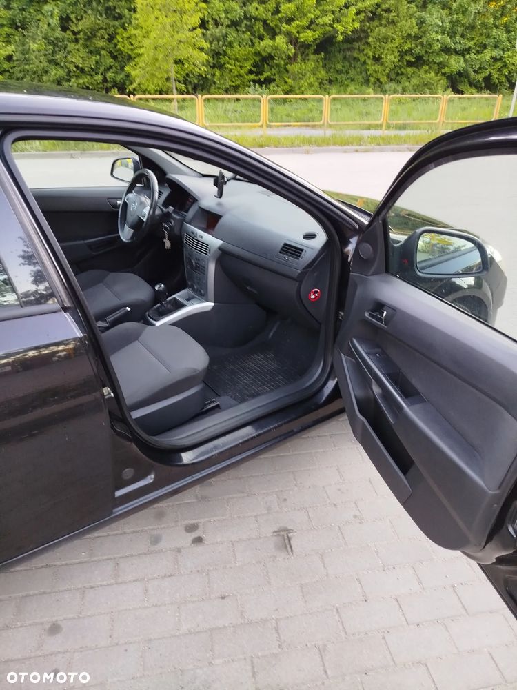Opel Astra - 25