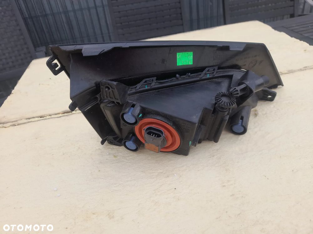 SKODA FABIA IV 6VA HALOGEN PRAWY+RAMKA KRATK - 9