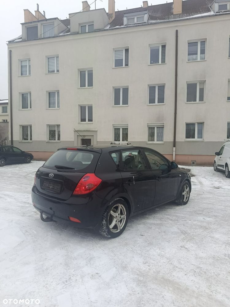 Kia Ceed 2.0 Optimum - 2