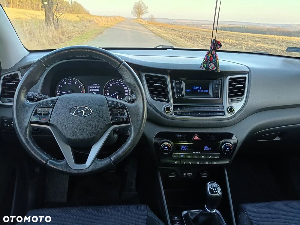 Hyundai Tucson 1.6 GDI BlueDrive Design 2WD - 16