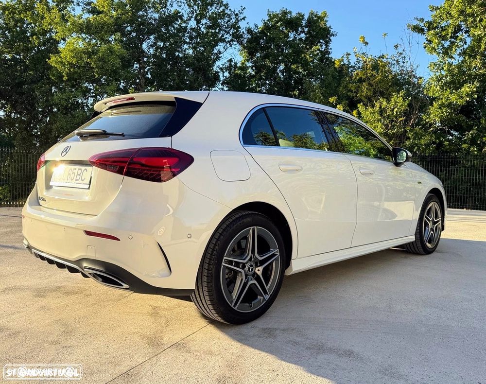 Mercedes-Benz A 250 e 8G-DCT AMG Line — fotografia 5