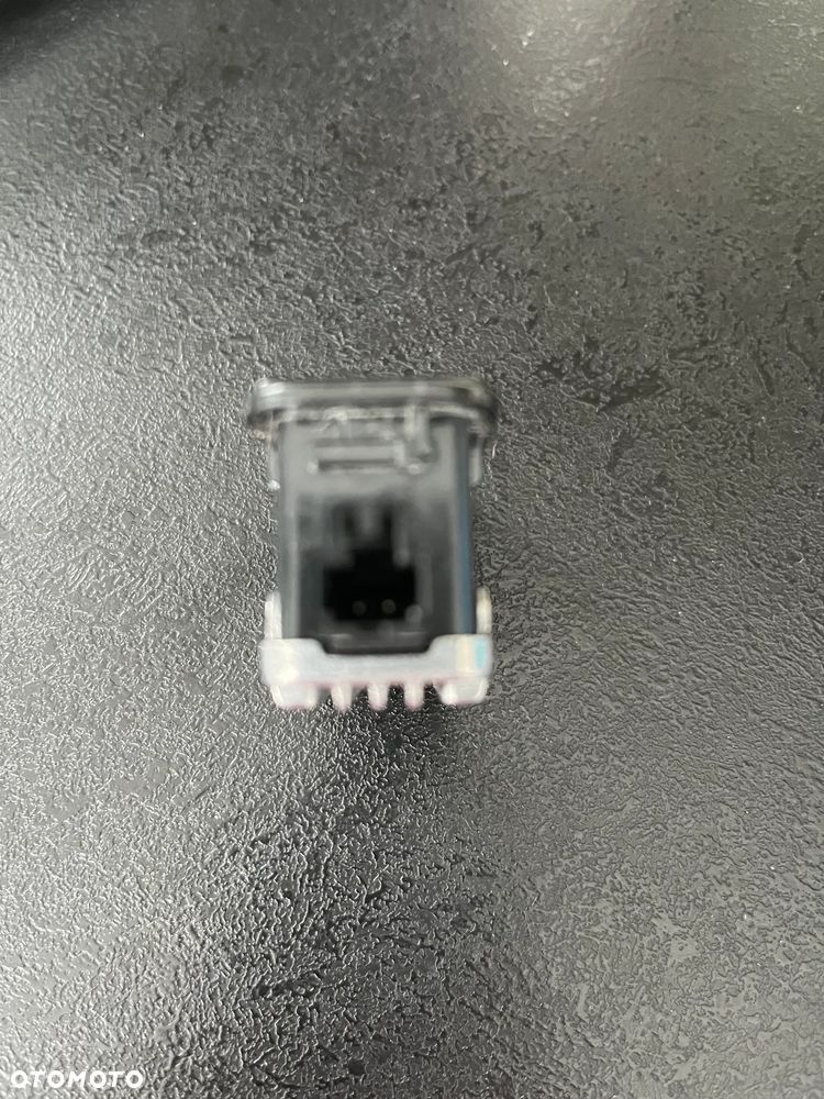 LAMPKA PROJEKTOR LED SKODA OCTAVIA IV 5E3052134E PRAWY - 2