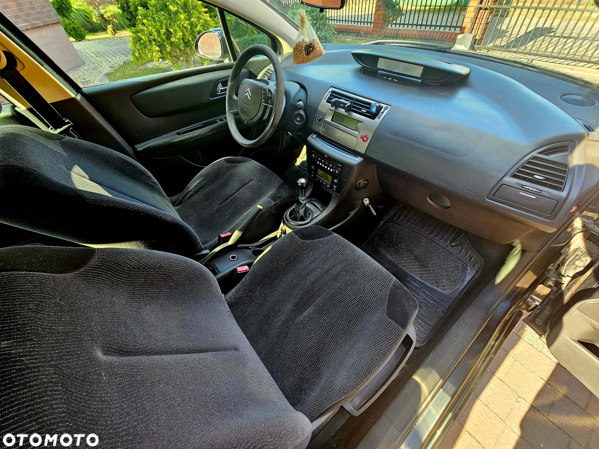Citroën C4 1.6 HDi Magic - 6
