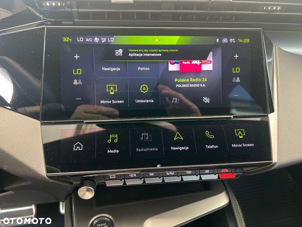 Peugeot 308 1.2 mHEV GT S&S e-DCS6 - 18
