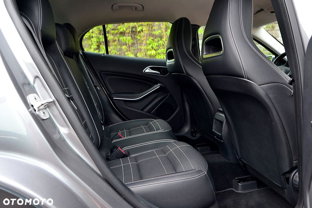 Mercedes-Benz GLA 200 Style - 15