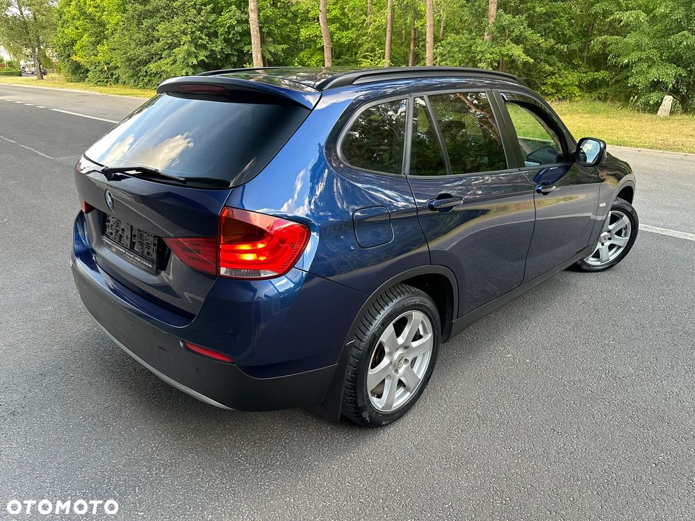 BMW X1 sDrive18i - 11