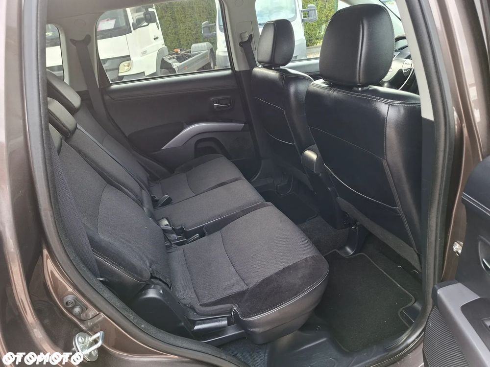 Mitsubishi Outlander 2.2 DI-D ClearTec 2WD Invite - 13