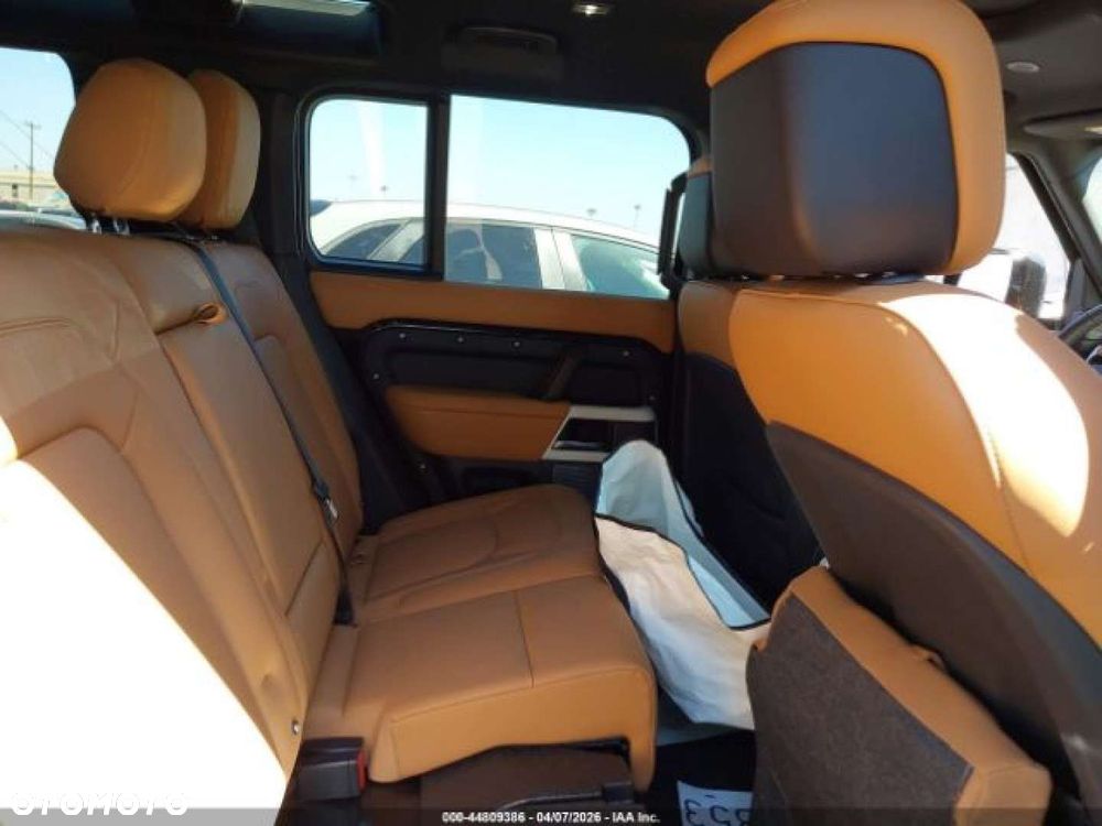 Land Rover Defender - 15