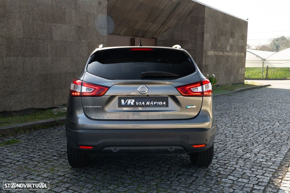 Nissan Qashqai 1.5 dCi N-Connecta - 6