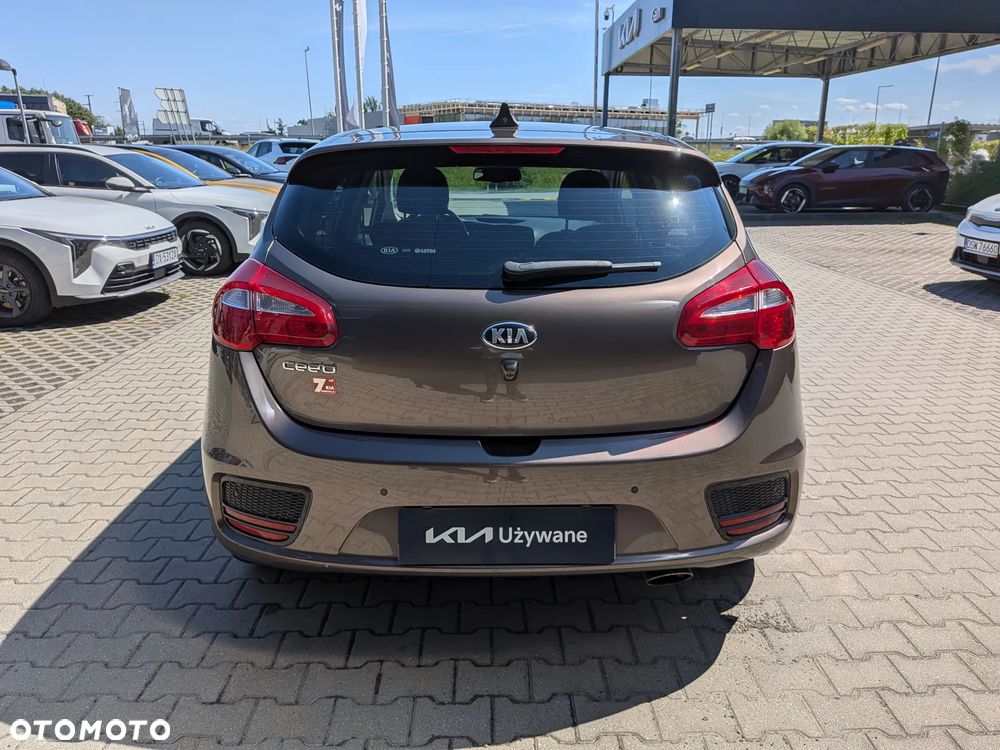 Kia Ceed 1.6 GDI L Business Line - 4