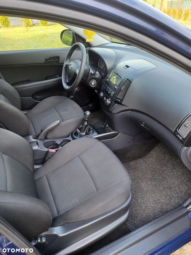 Hyundai i30 1.4 Blue Classic - 12