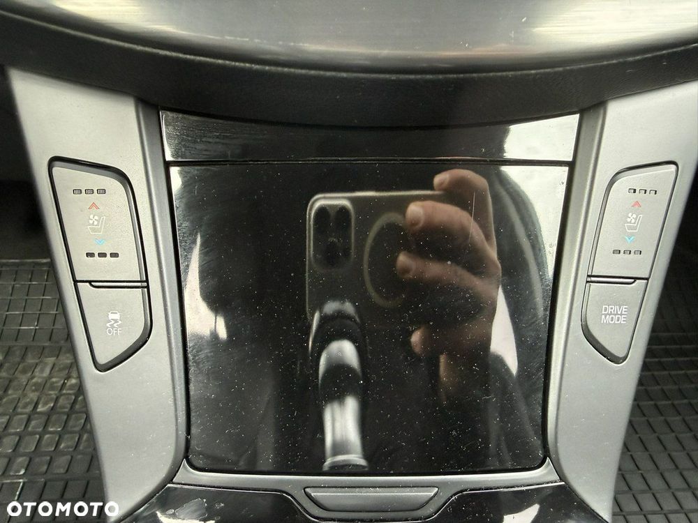 Hyundai i40 Kombi 1.7 CRDi Premium - 27