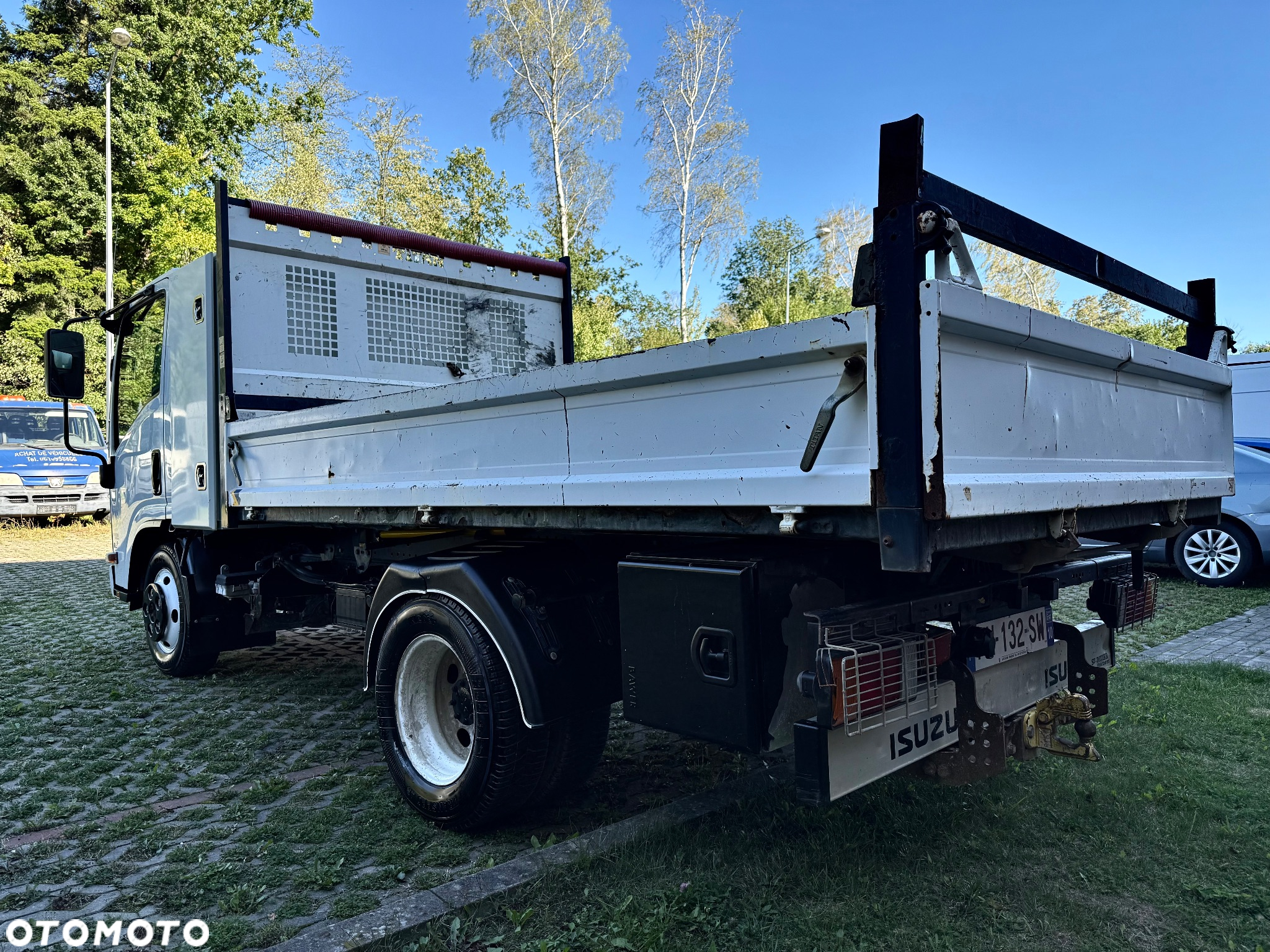 Isuzu N1R - 21